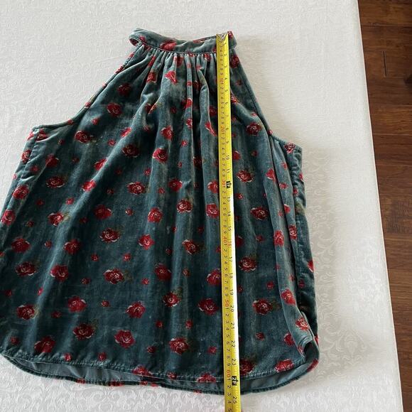Loft Floral Velvet Shirred Halter Top Women's Medium Green Red Roses - Picture 5 of 10